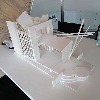 Modell der Skulptur Fassade